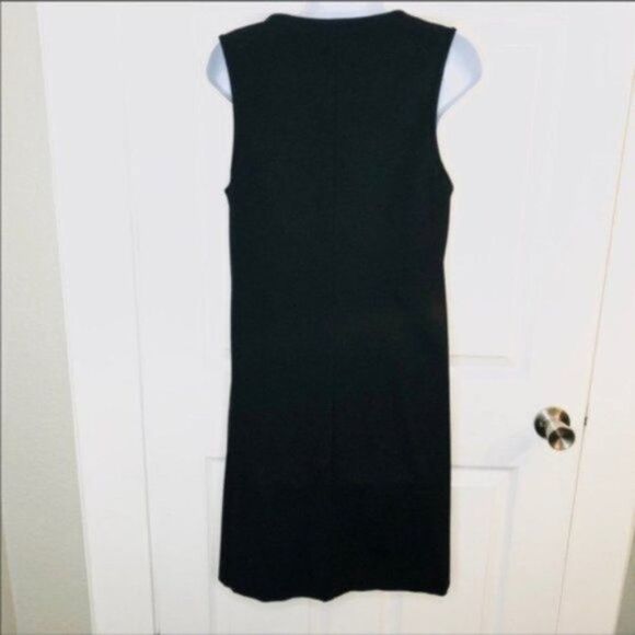 Isda & Co Sleeveless 70s Vibe V-neck Dress Black M - Picture 3 of 9